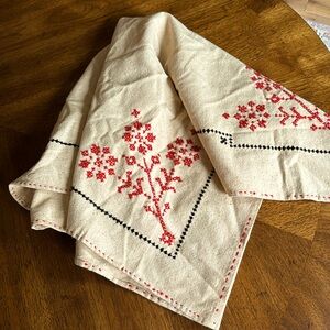 Scandinavian tablecloth - 33”x33”